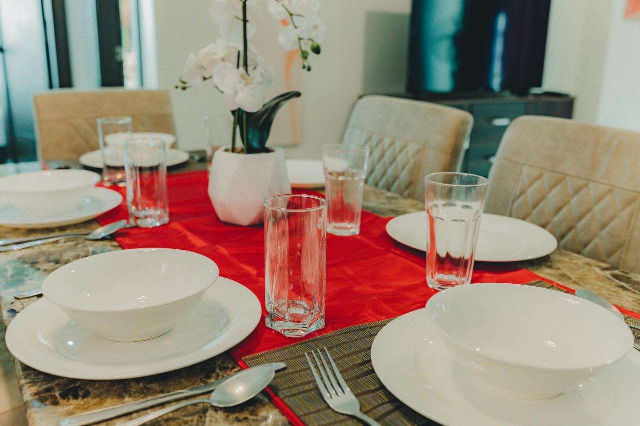 Ayala Mall 10Mins Walk Cebu City Apartment & Pool Екстер'єр фото